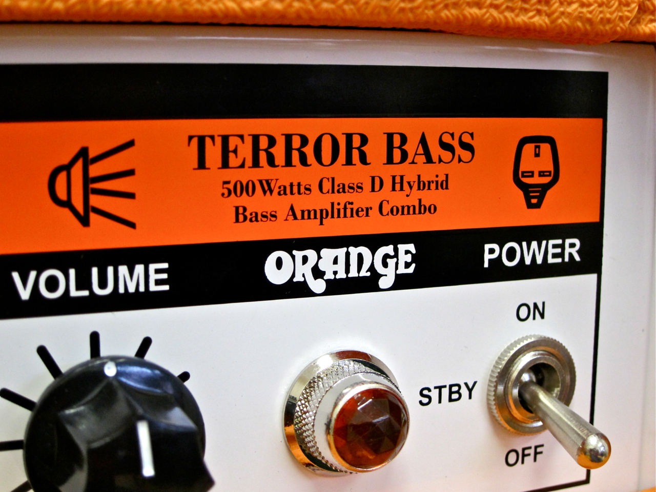 Review: Orange Terror Bass TB500C-212 | Gear Review Finland