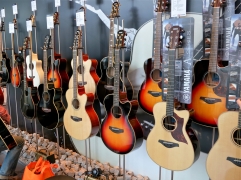 Yamaha – wall of guitars