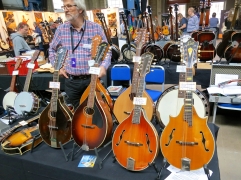 Fuzz 2016 – Gibson and Levin mandolins